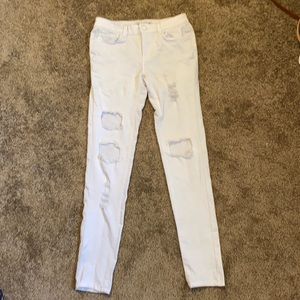 White ripped booty lifting jeans